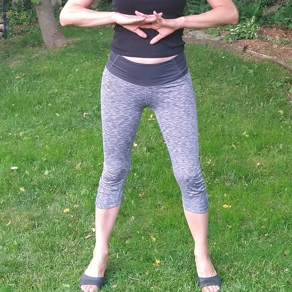 Size S H&M sport l athletic capri pants - Picture 14 of 15